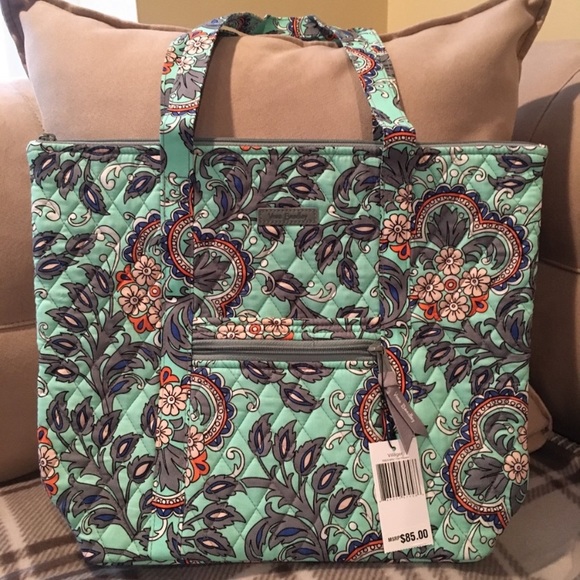 Vera Bradley Handbags - Vera Bradley Villager Tote Fan Flowers